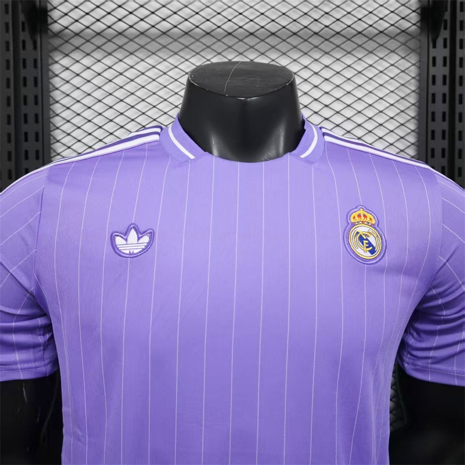 Real Madrid 25-26 Icon Range Trefoil Light Purple Travel Jersey - Player Version - Unitedfutballjersey
