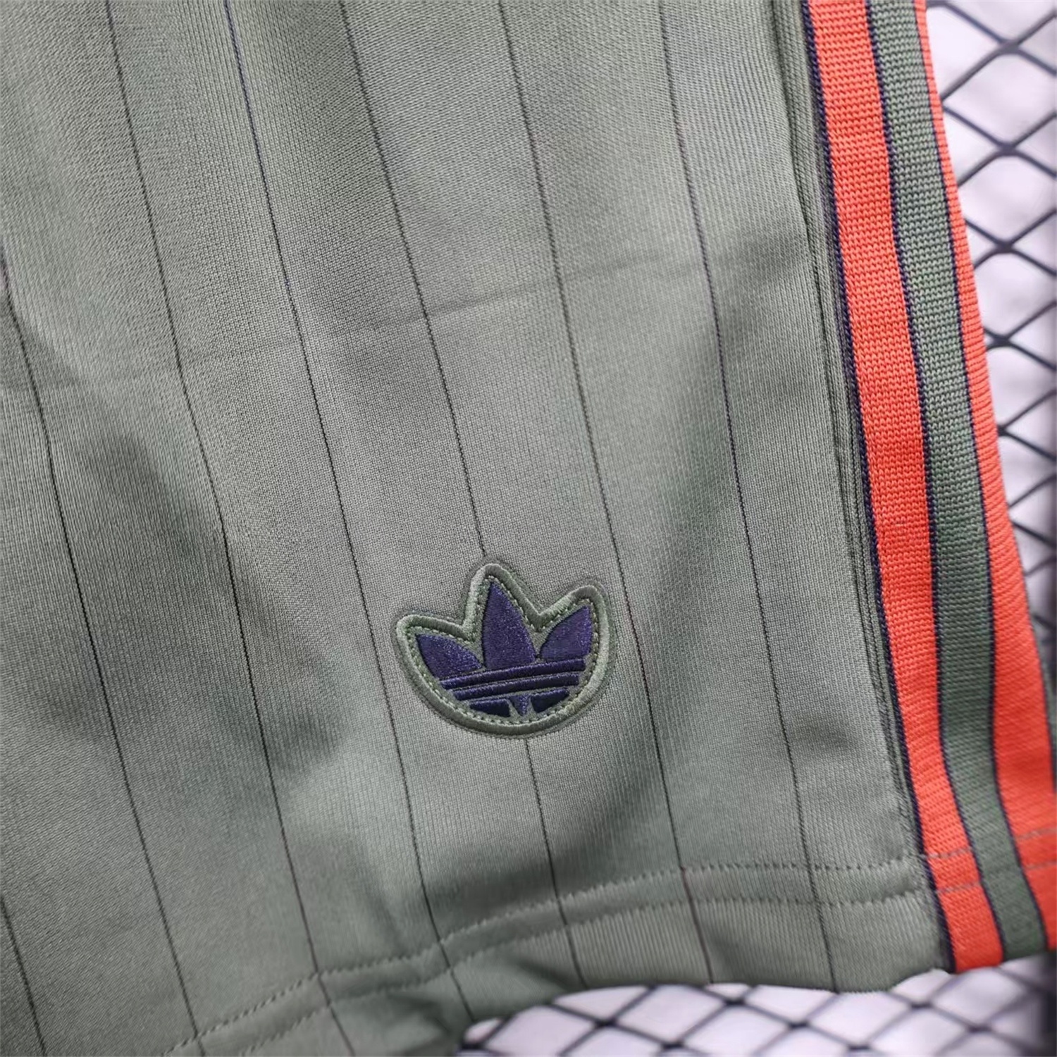 Bayern Munich 25-26 Trefoil Grey Green Travel Shorts - Player Version - Unitedfutballjersey