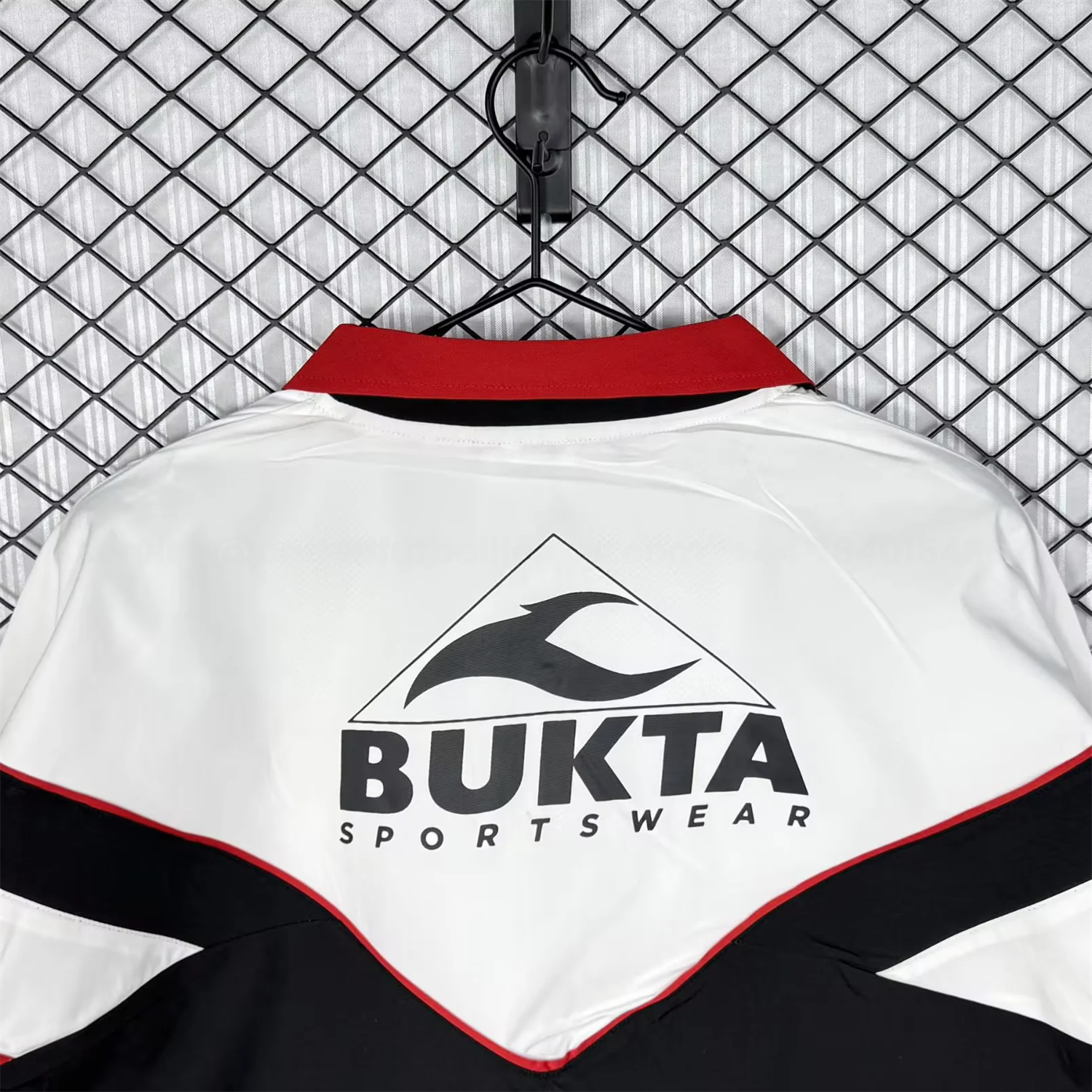 Retro Sevilla 1992-93 Home Windbreaker Jacket - Black And Red - Unitedfutballjersey