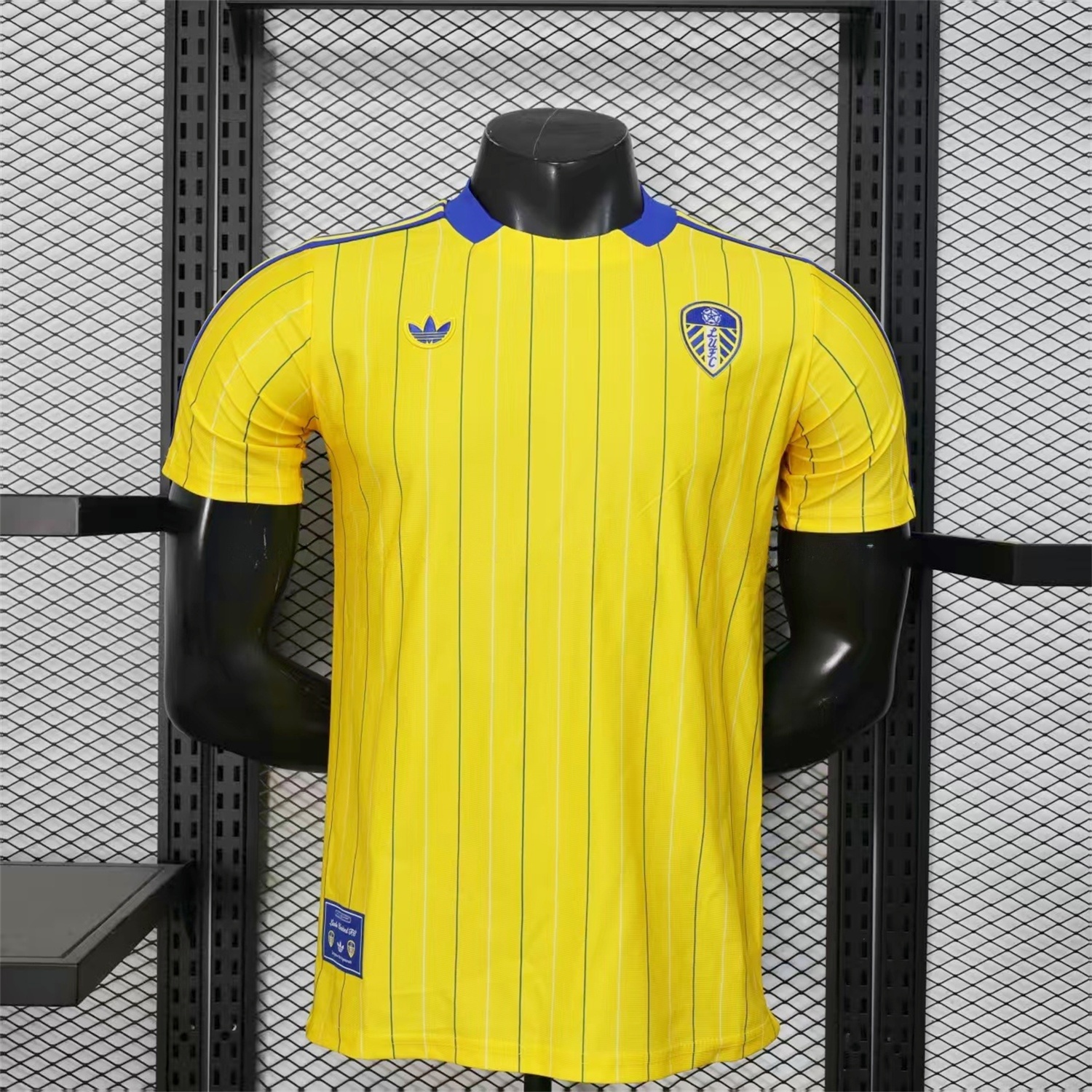 Leeds United 25-26 Icon Travel Special Edition Yellow Jersey - Player Version - Unitedfutballjersey