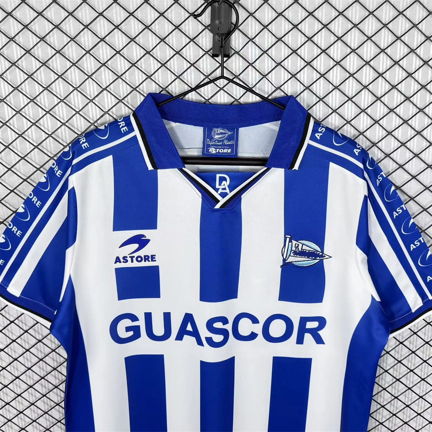Retro Deportivo Alavés 1998-99 Home Jersey - Unitedfutballjersey