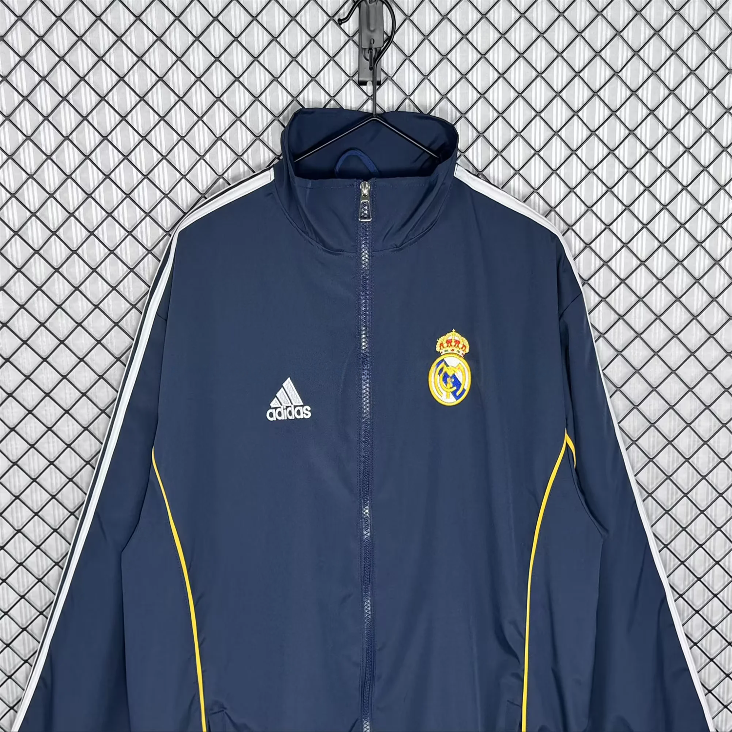 Retro Real Madrid 1998-99 Third Windbreaker Jacket - Blue - Unitedfutballjersey