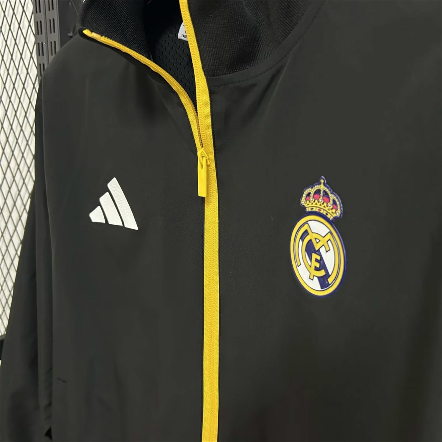 Real Madrid 25-26 Windbreaker Jacket - Black - Unitedfutballjersey