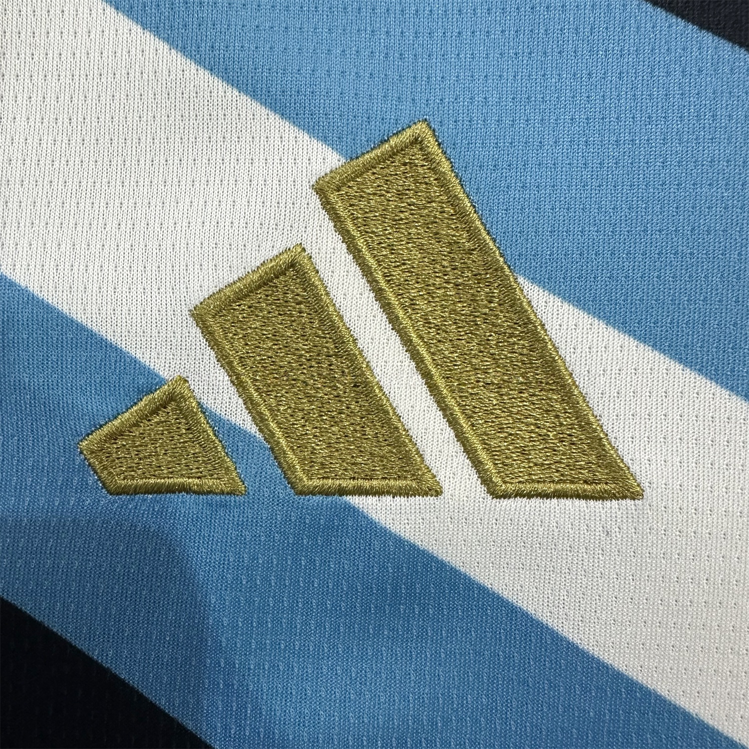 Argentina 2026 Blue Shoulder Stripes Special Jersey - Fans Version - Unitedfutballjersey