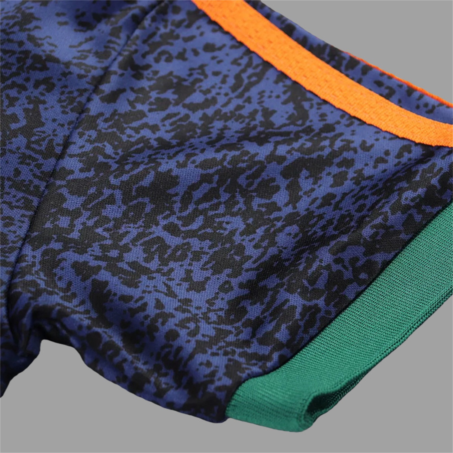 Retro Newcastle United 1997-98 Away Kids Kit - Unitedfutballjersey