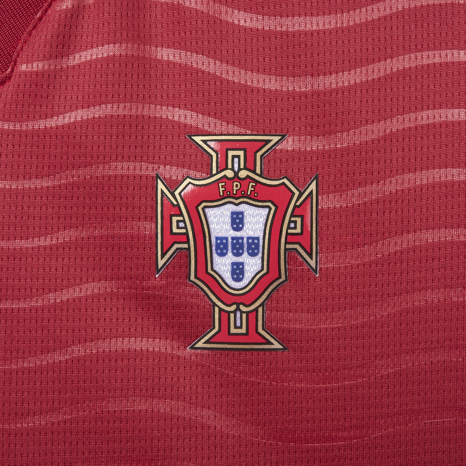 Women's Portugal 2026 Home Cropped Jersey - Unitedfutballjersey