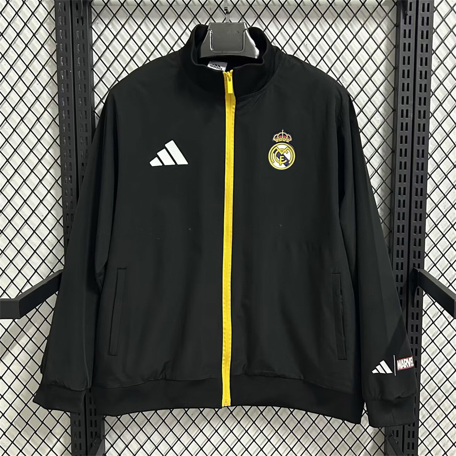 Real Madrid 25-26 Windbreaker Jacket - Black - Unitedfutballjersey