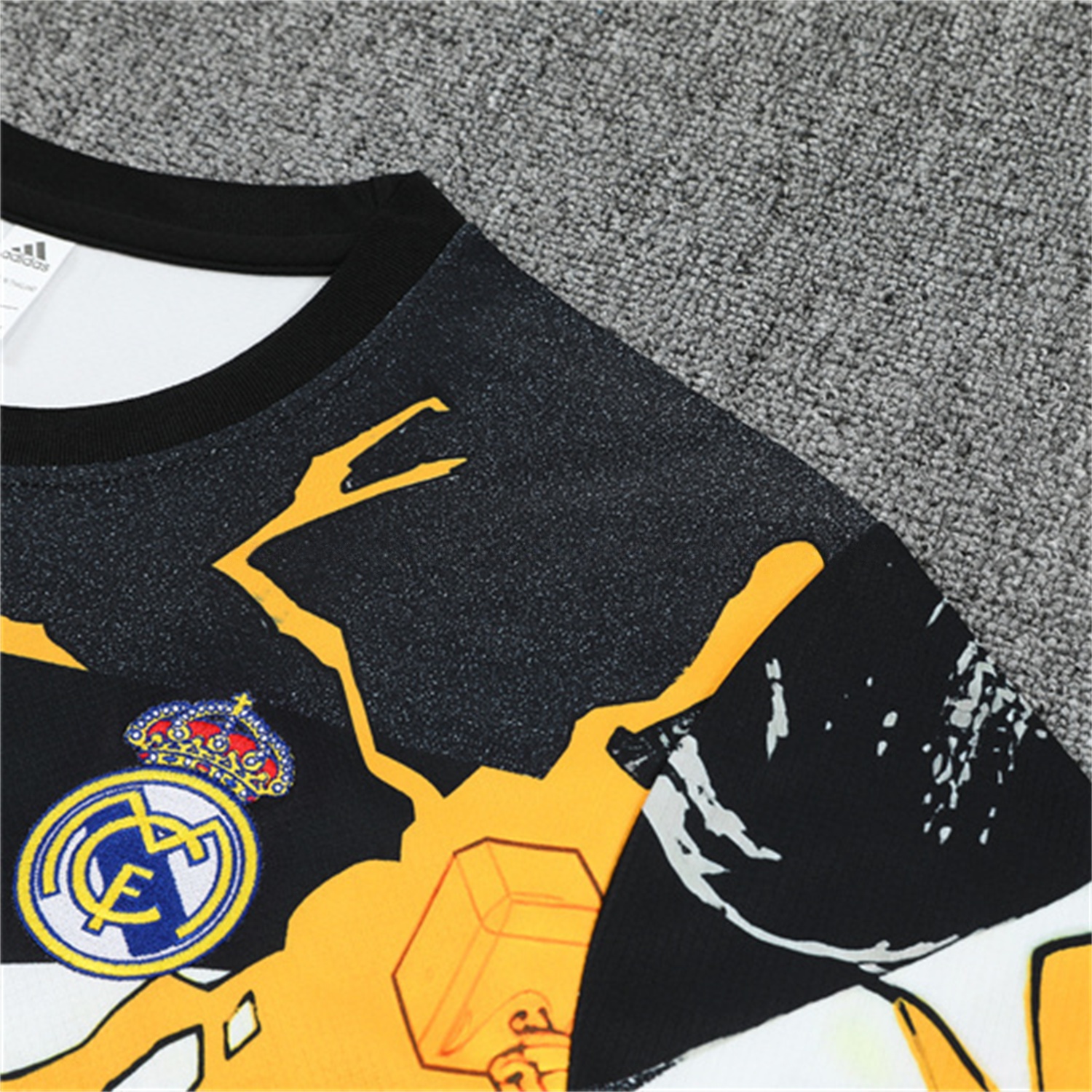 Real Madrid 25-26 Thunder Comics Kids Short-Sleeve Training Set - Comic Pattern Top & Shorts - Unitedfutballjersey