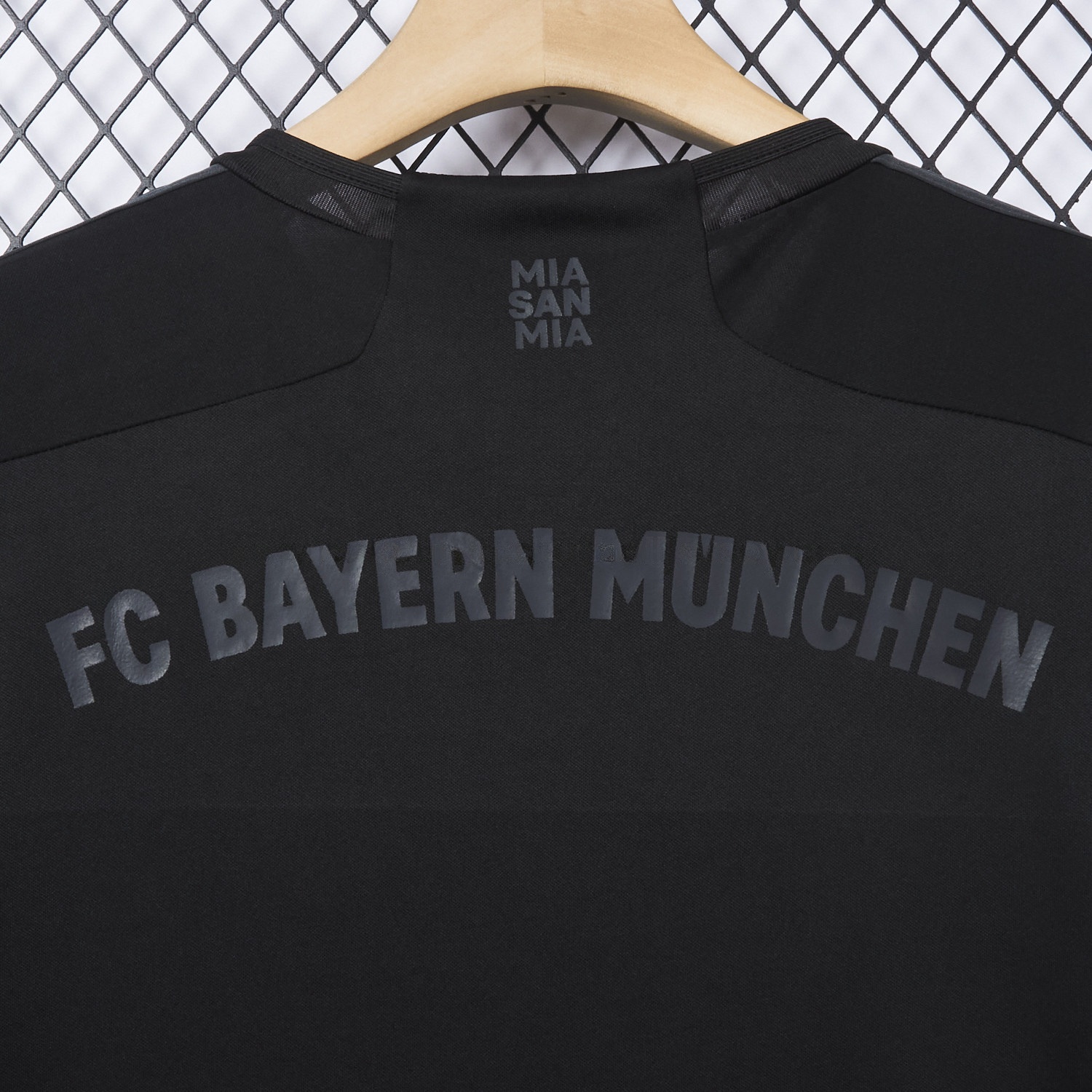 Retro Bayern Munich 2023-24 Black Special Jersey - Unitedfutballjersey