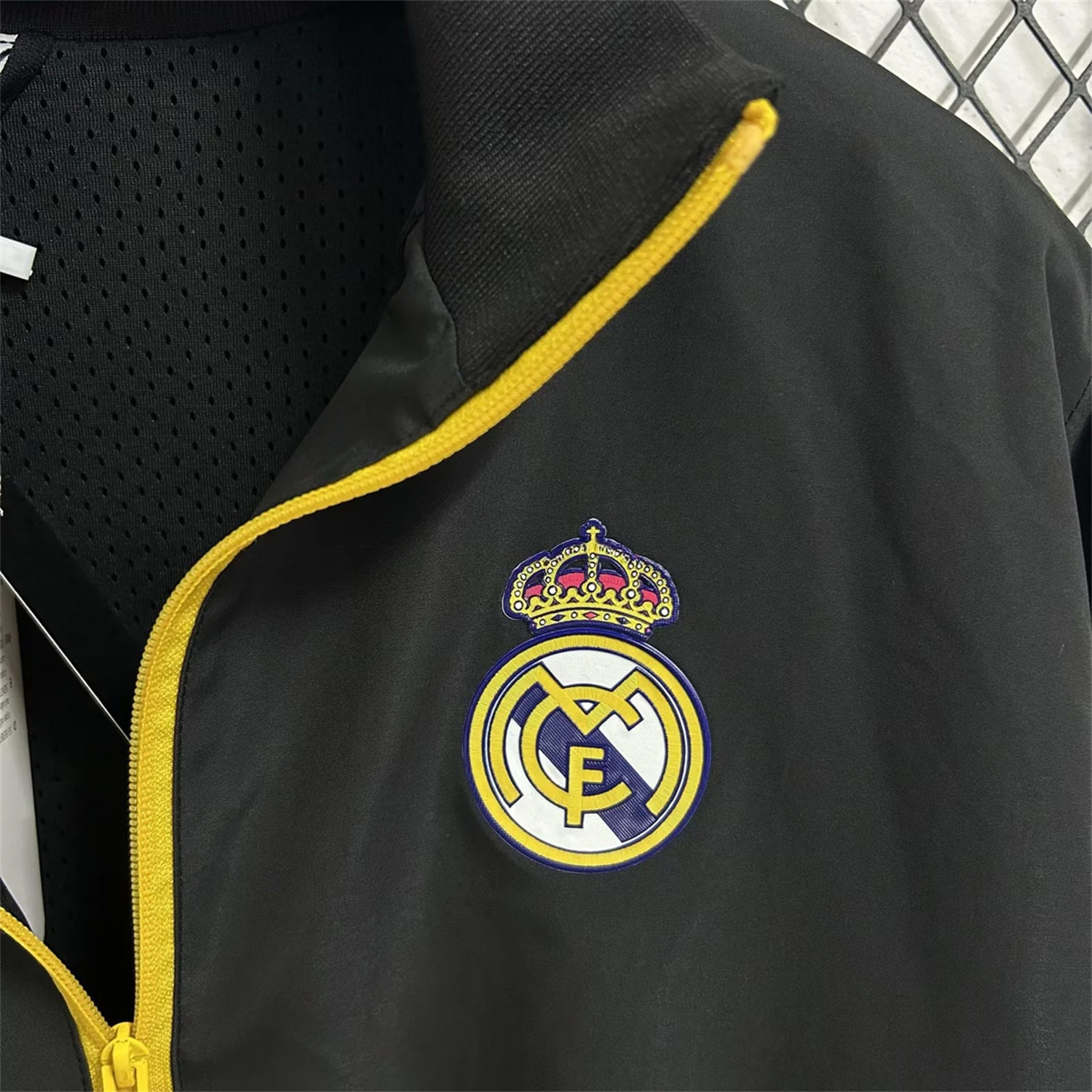 Real Madrid 25-26 Windbreaker Jacket - Black - Unitedfutballjersey