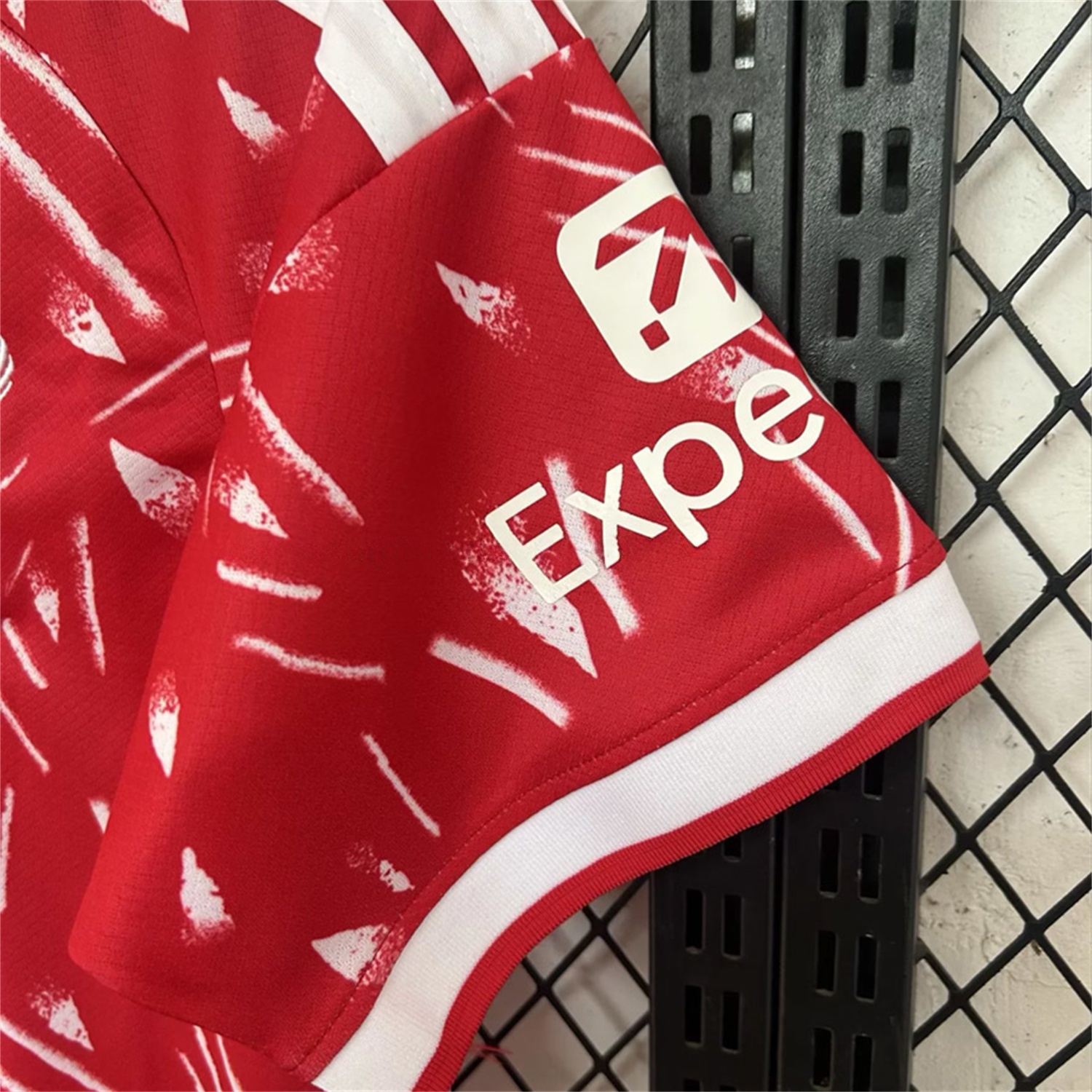 Liver.pool 26-27 Home Jersey - Fans Version - Unitedfutballjersey