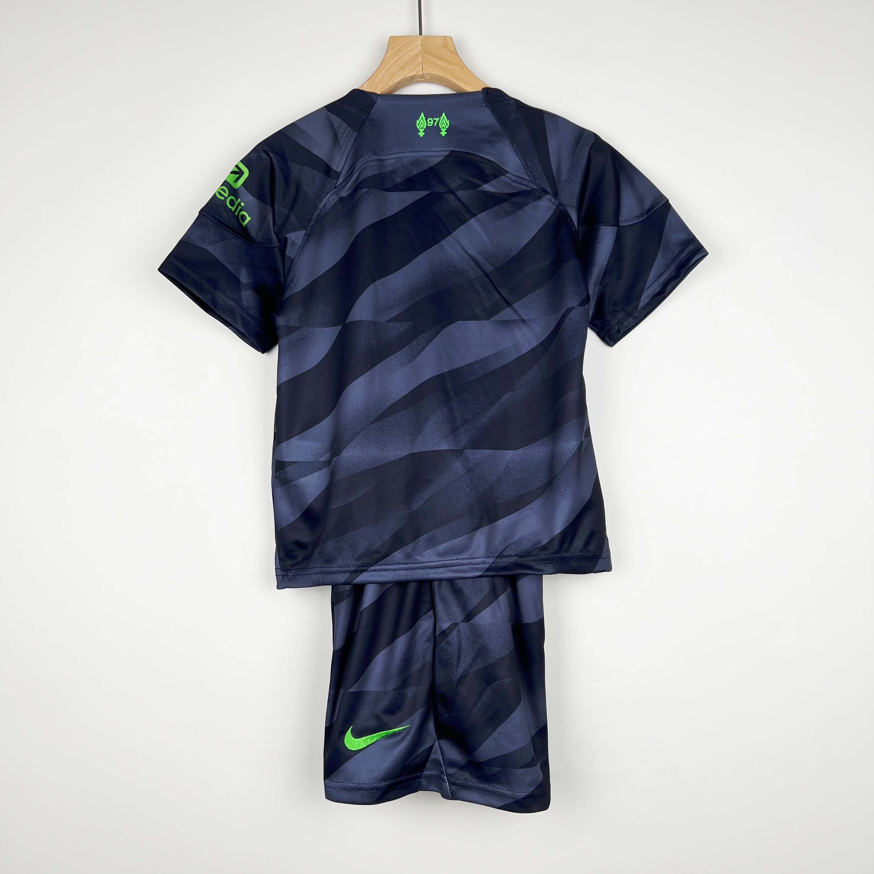 Liverpool 23-24 Black Goalkeeper Kids Kit - Unitedfutballjersey