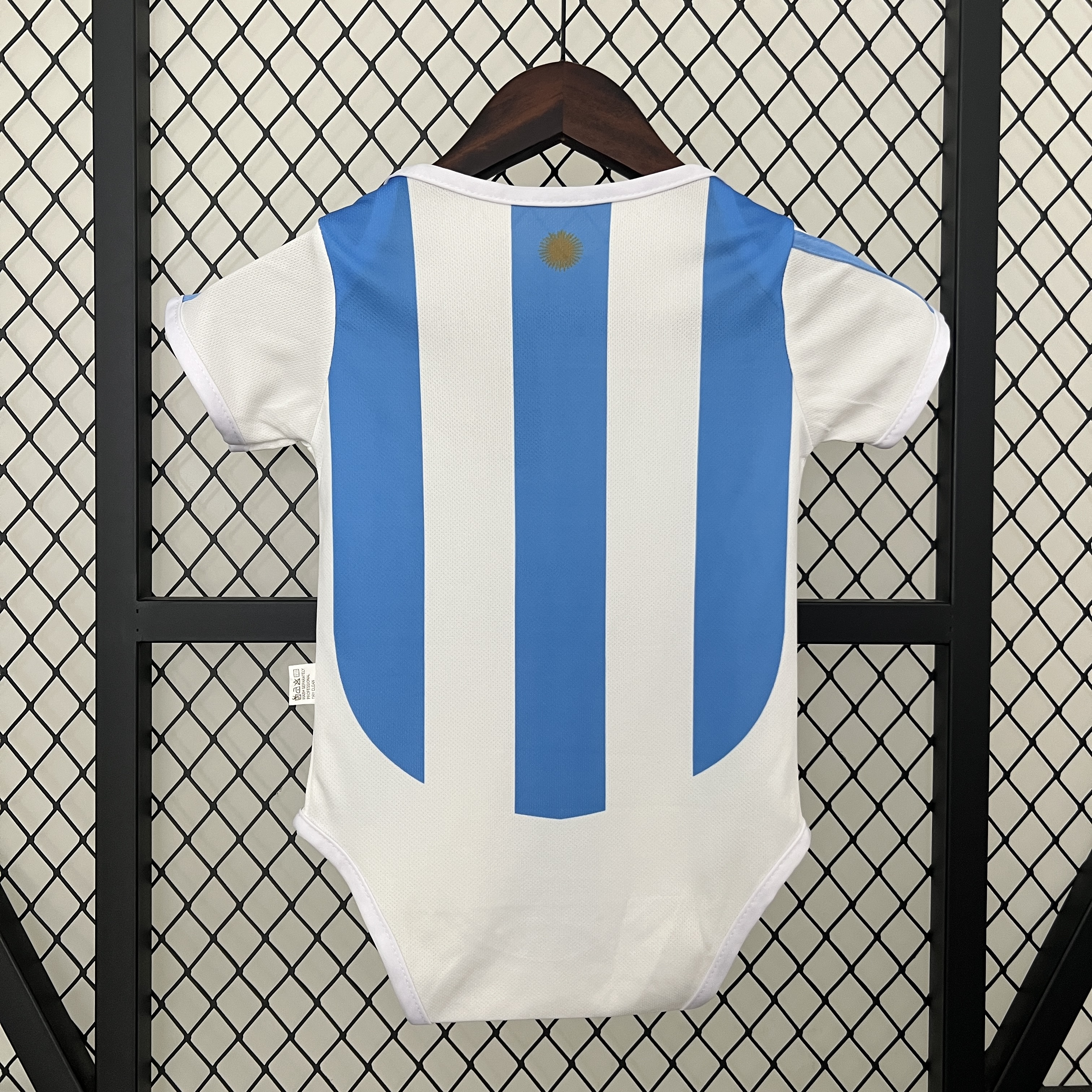 Argentina 2024 Home Baby Crawling Suit - Unitedfutballjersey