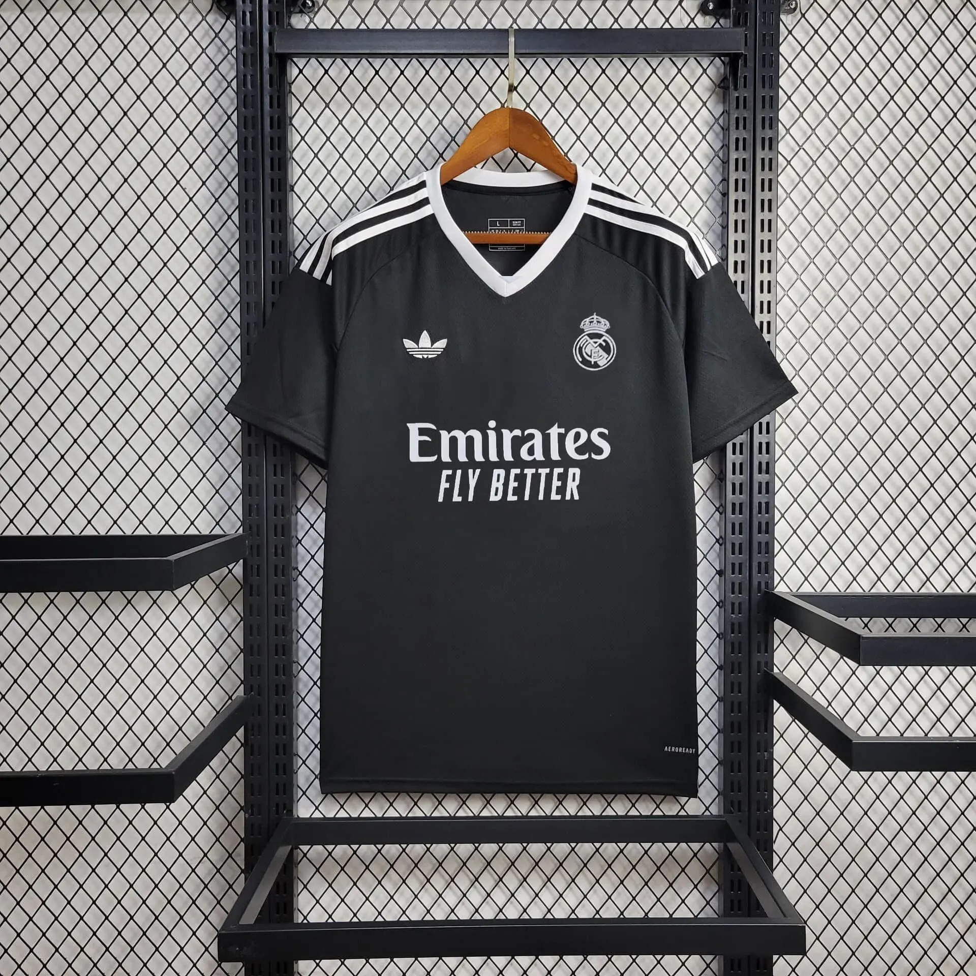 Real Madrid 24-25 Third Goalkeeper Black Jersey - Fans Version - Unitedfutballjersey