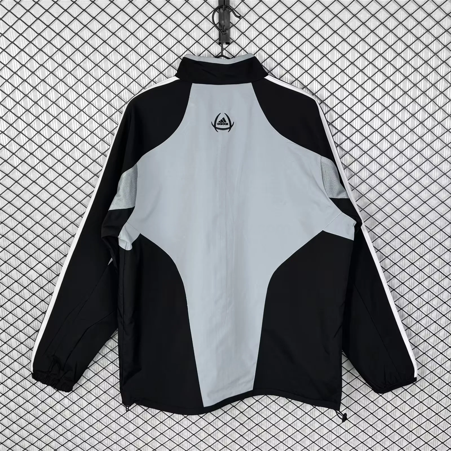 Retro Real Madrid 2004-05 Home Windbreaker Jacket - Grey - Unitedfutballjersey